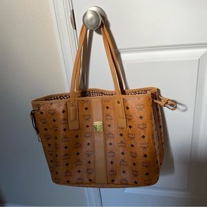 100% Authentic MCM Medium Liz Reversible Shopper